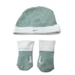Set nón, vớ Nike thêu màu xanh (Size: 0/6m)