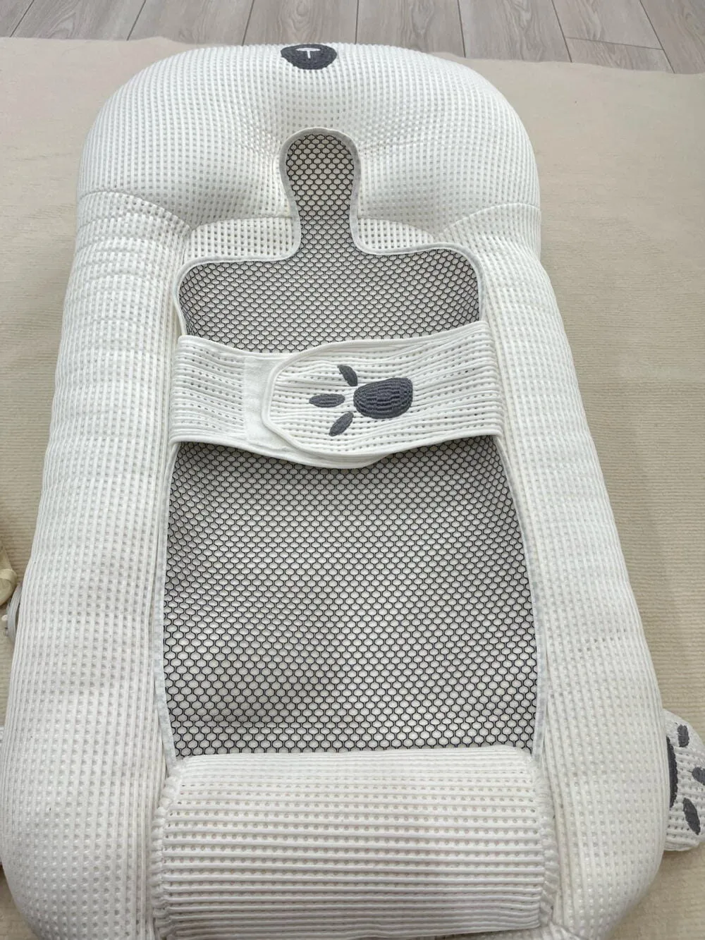 Gối chống trào ngược Chilux gấu trắng (kèm phụ kiện) - Ảnh 13