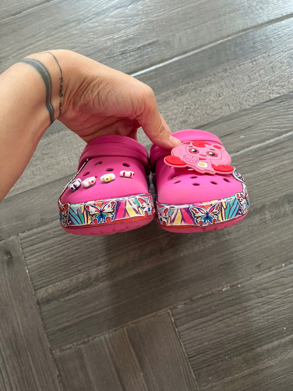 Dép Crocs trẻ em màu hồng C10 (15,8cm-16,6cm) cho bé 3-5 tuổi - Ảnh 6