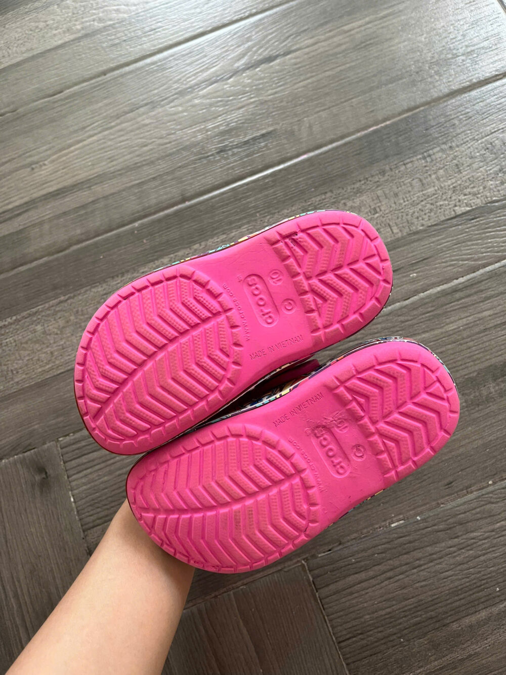 Dép Crocs trẻ em màu hồng C10 (15,8cm-16,6cm) cho bé 3-5 tuổi - Ảnh 4