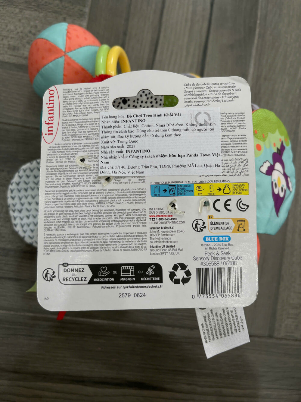 Đồ chơi Infantino Peek & Seek Sensory Discovery Cube cho bé từ 3M+ - Image 4
