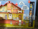 Đồ chơi Bluey Heeler Family Home & Outdoor BBQ Set cho bé từ 3 tuổi+ - Ảnh 3