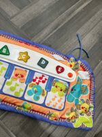 Set đàn piano và gấu sâu cho bé phát triển các giác quan Fisherprice & lamaze - Image 4