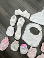 Set 11 món bao tay/ yếm/ bao chân/ nón bé mix lộn xộn 0-1M - Image 4