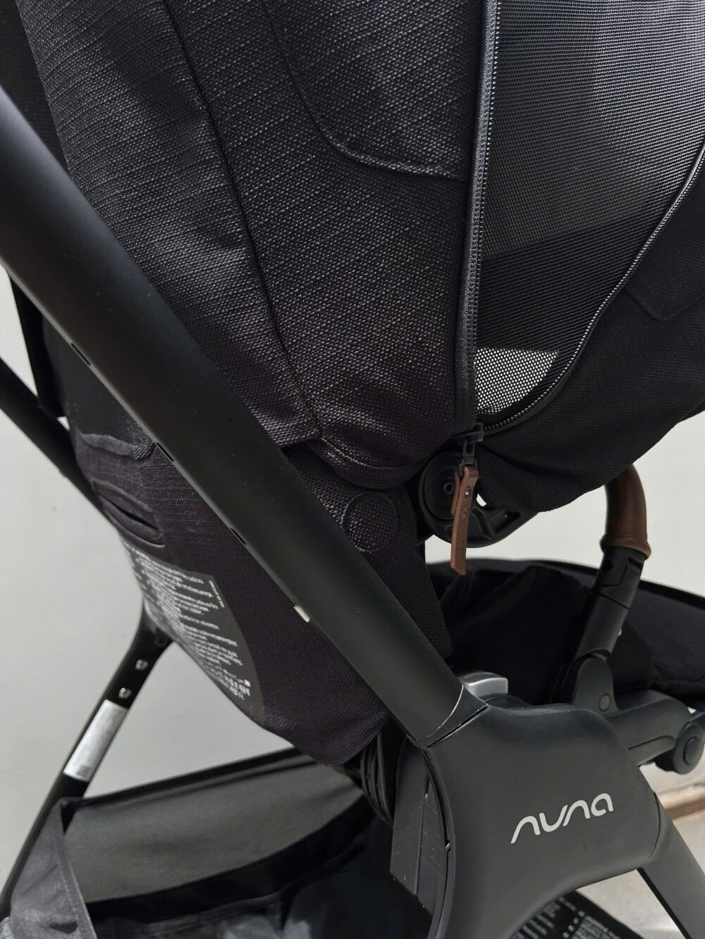 Xe đẩy Nuna triv đen - Ảnh 14