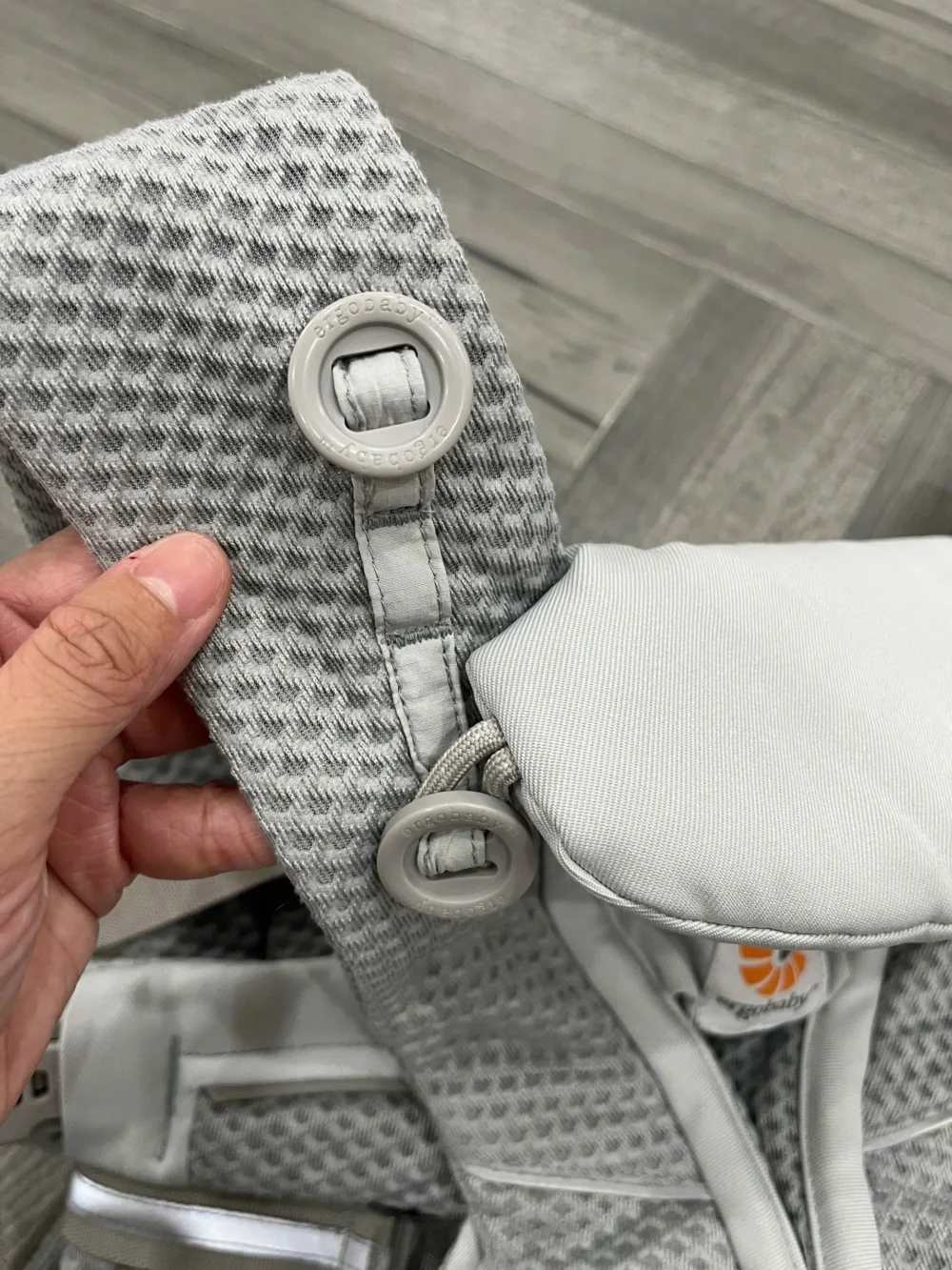Địu Ergobaby Omni breeze - Ảnh 5