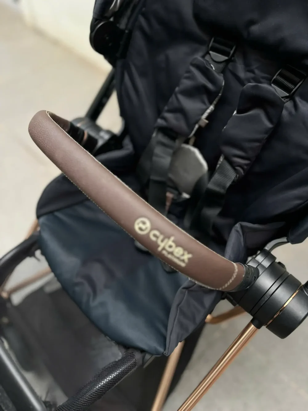 Xe đẩy Cybex mios 2 màu đen khung rose gold kèm cup - Ảnh 16