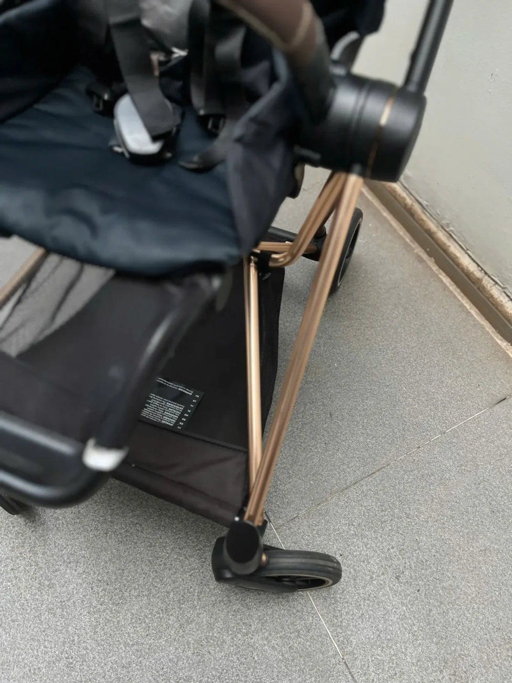 Xe đẩy Cybex mios 2 màu đen khung rose gold kèm cup - Ảnh 18