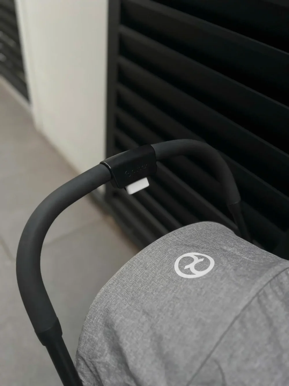 Xe đẩy Cybex Eezy S màu xám tích hợp bumper 4M+ đến 3 Tuổi - Ảnh 8