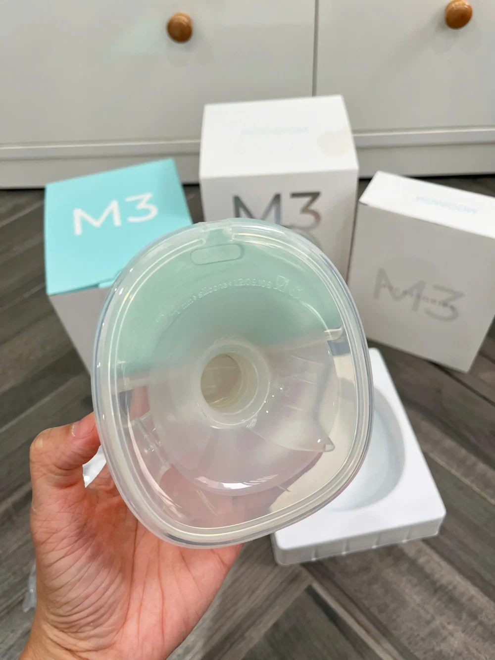 Máy hút sữa rảnh tay M3 Mooimom (máy đơn) - Ảnh 4