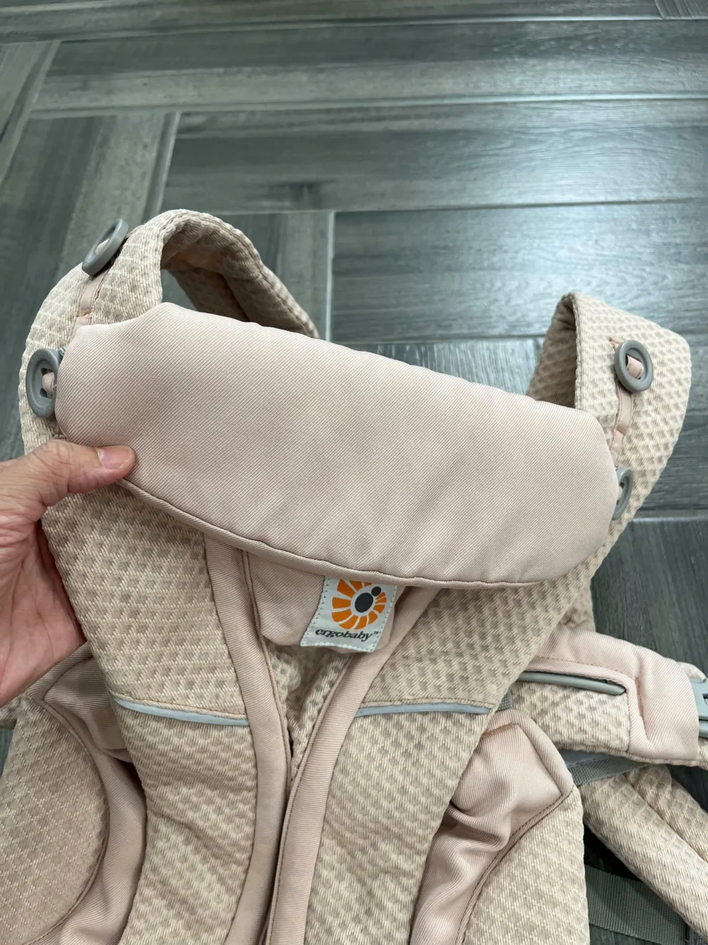 Địu Ergo baby Omni Breeze tặng kèm yếm địu (màu baby pink) - Ảnh 4