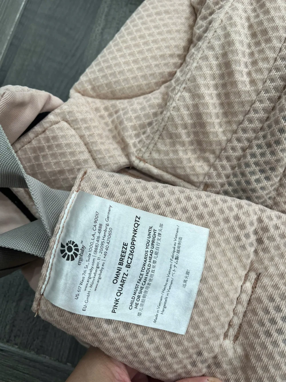 Địu Ergo baby Omni Breeze tặng kèm yếm địu (màu baby pink) - Ảnh 8