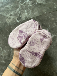 Giày vải sơ sinh bé gái Kate quinn hoạ tiết cổ điển màu tím 10.5cm (6 đến 12 tháng) Kate quinn - Ảnh 3