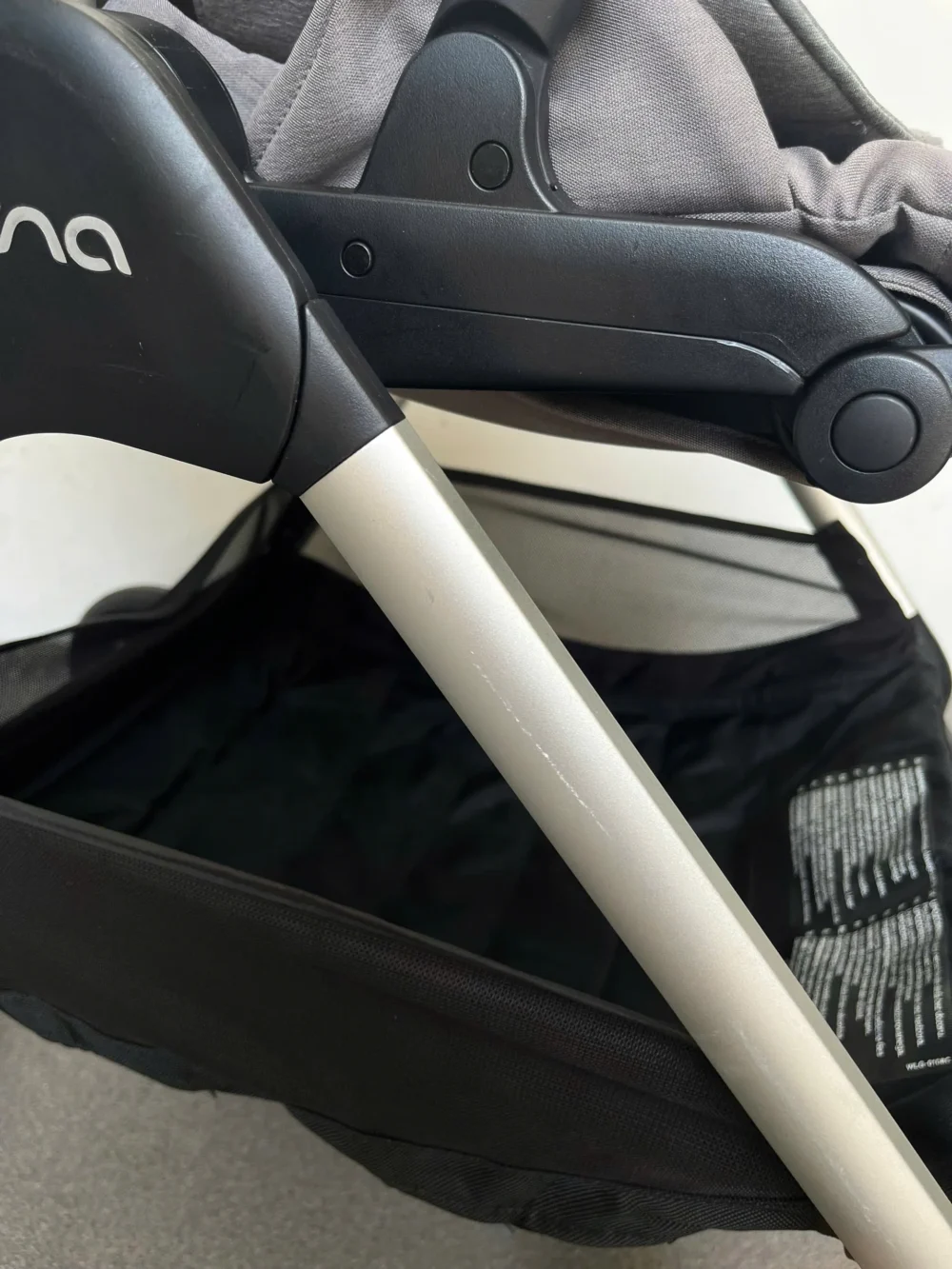 Xe đẩy Nuna triv màu xám khung bạc 0-4 tuổi - Ảnh 15