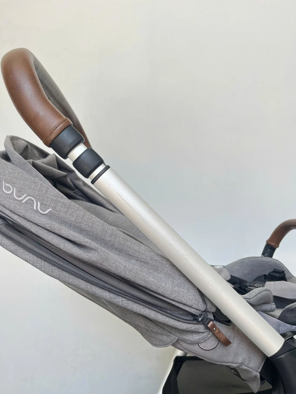 Xe đẩy Nuna triv màu xám khung bạc 0-4 tuổi - Ảnh 17