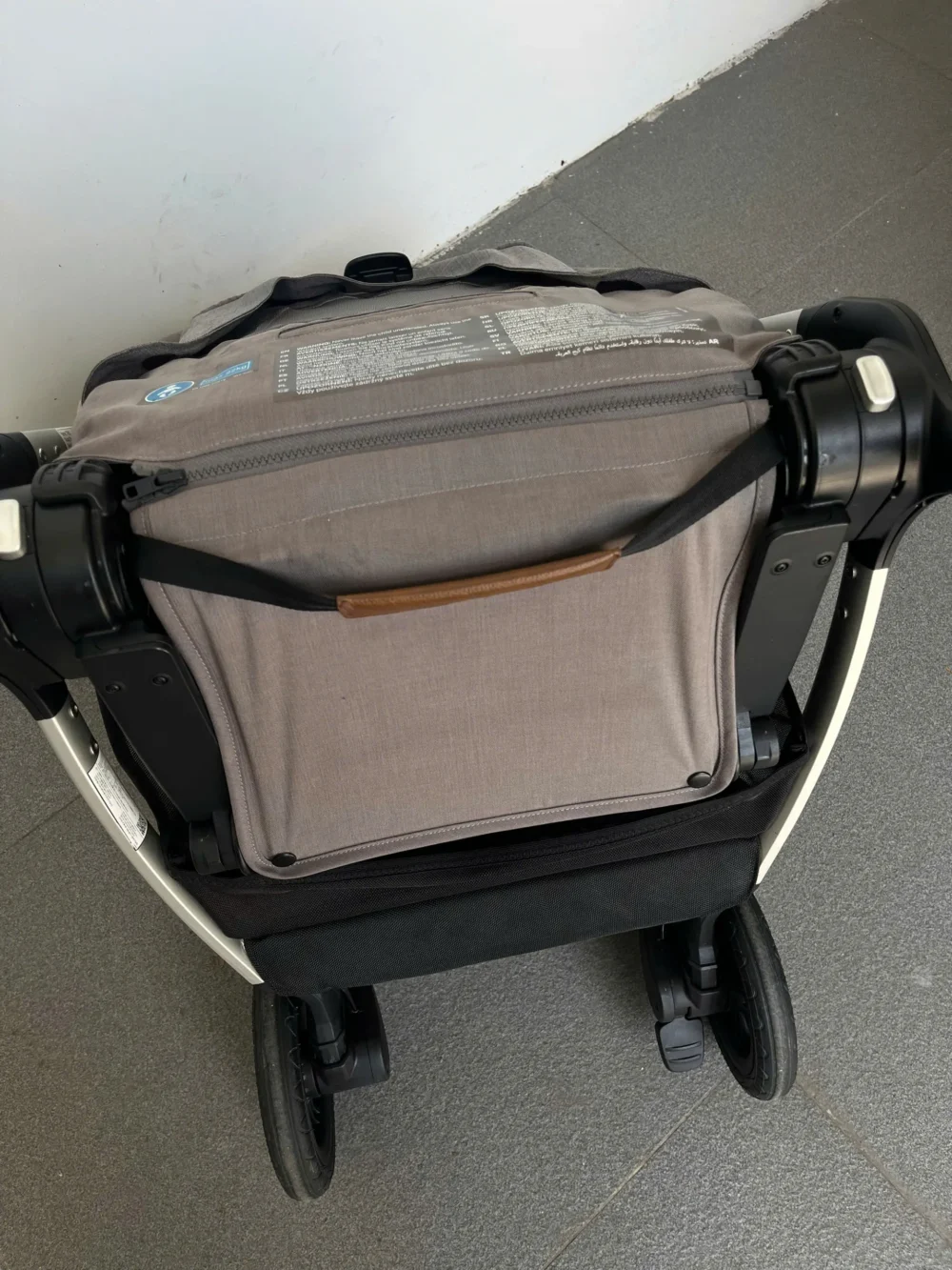 Xe đẩy Nuna triv màu xám khung bạc 0-4 tuổi - Ảnh 18