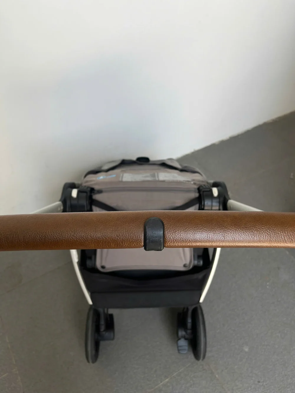 Xe đẩy Nuna triv màu xám khung bạc 0-4 tuổi - Ảnh 19