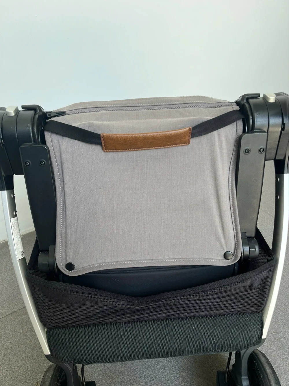 Xe đẩy Nuna triv màu xám khung bạc 0-4 tuổi - Ảnh 3