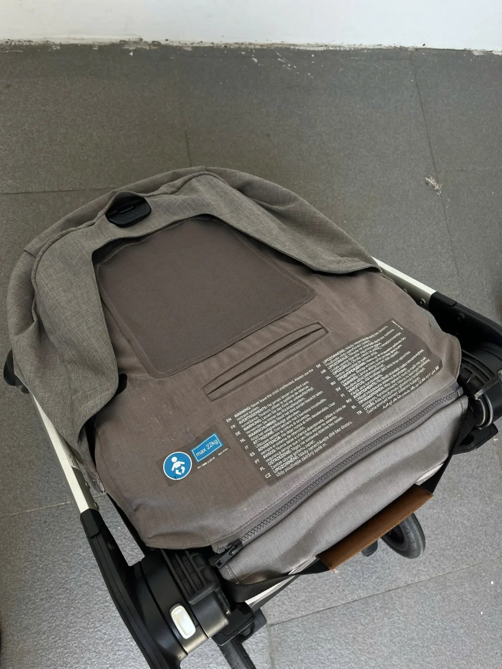 Xe đẩy Nuna triv màu xám khung bạc 0-4 tuổi - Ảnh 4