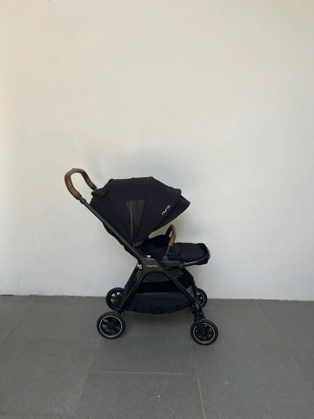 Xe đẩy Nuna triv màu đen khung đen 0-4 tuổi - Ảnh 24