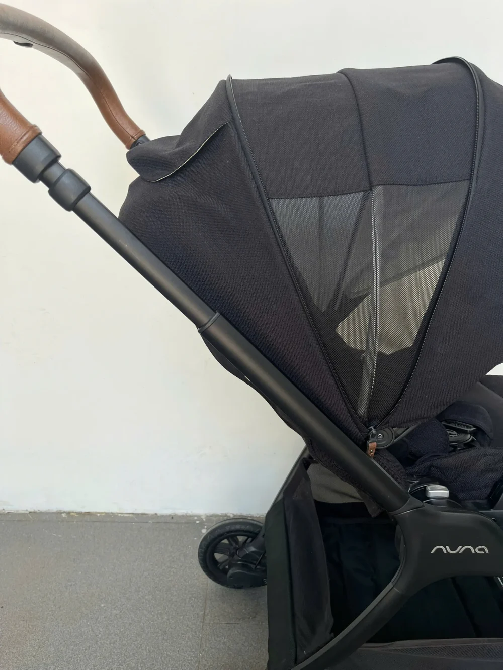 Xe đẩy Nuna triv màu đen khung đen 0-4 tuổi - Ảnh 5