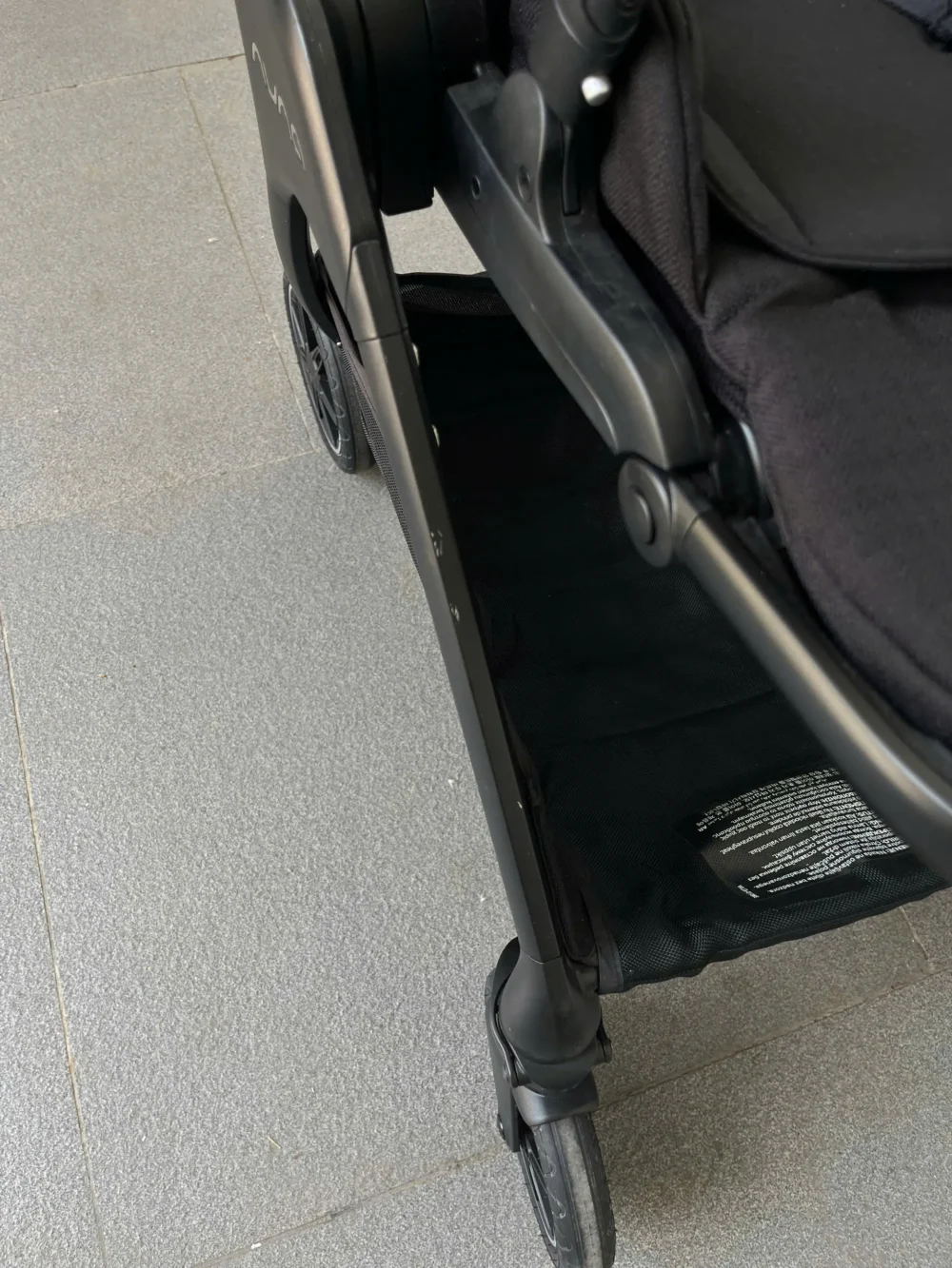 Xe đẩy Nuna triv màu đen khung đen 0-4 tuổi - Ảnh 12