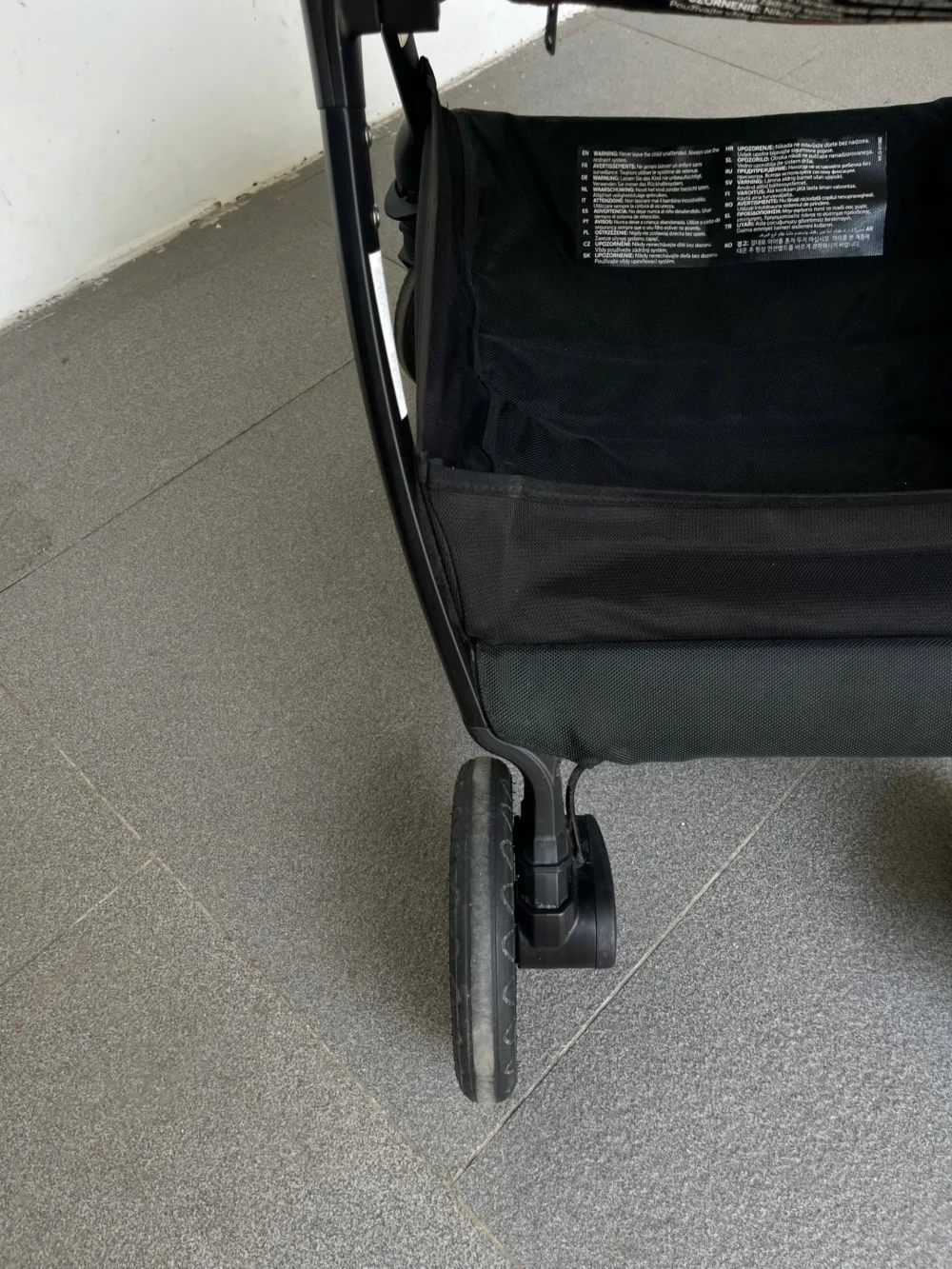 Xe đẩy Nuna triv màu đen khung đen 0-4 tuổi - Ảnh 16