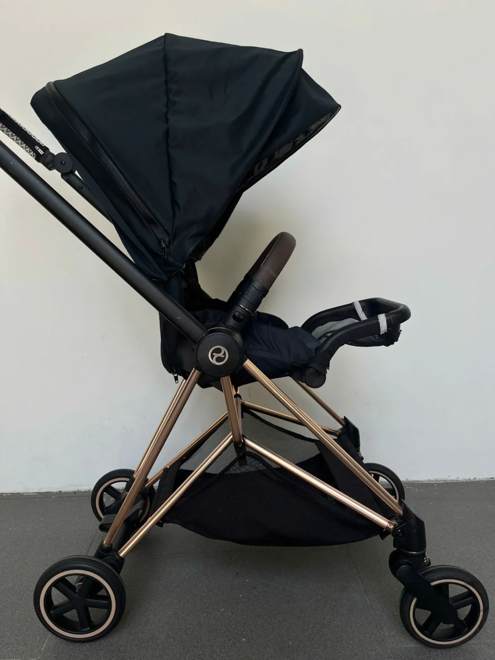 Xe đẩy Cybex mios 2 màu đen khung rose gold (kèm sẵn bọc tay cầm xe đẩy) / 2 - Ảnh 5