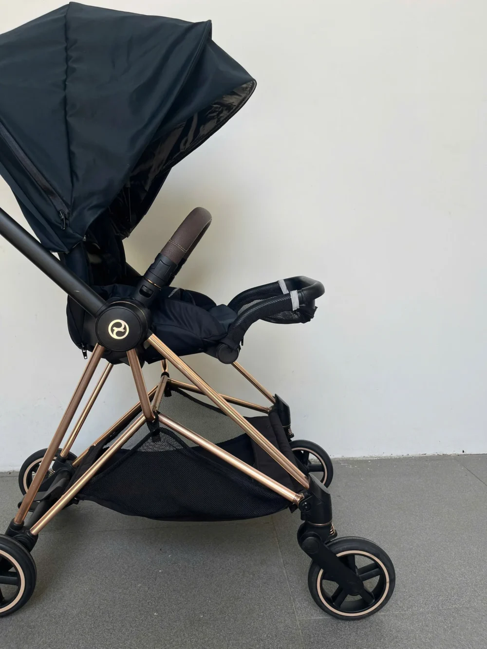 Xe đẩy Cybex mios 2 màu đen khung rose gold (kèm sẵn bọc tay cầm xe đẩy) / 2 - Ảnh 6