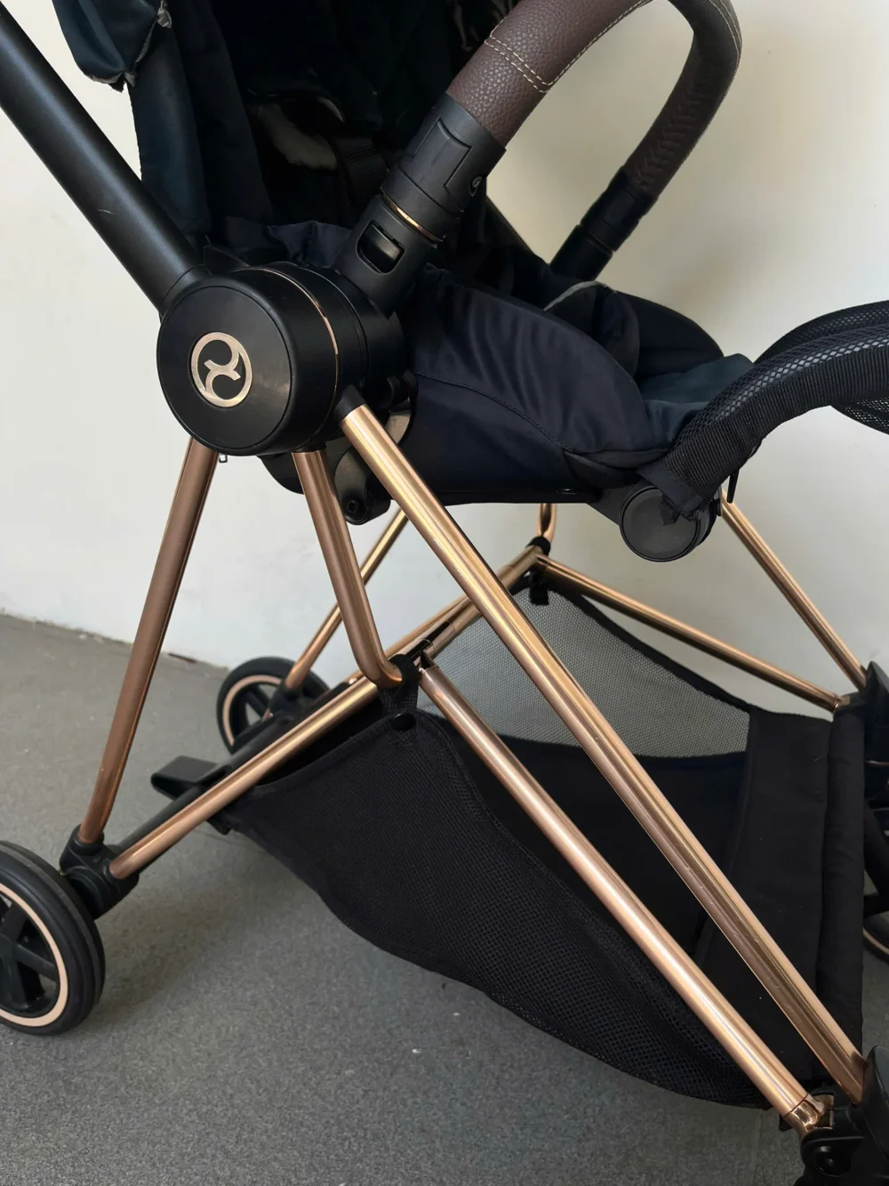 Xe đẩy Cybex mios 2 màu đen khung rose gold (kèm sẵn bọc tay cầm xe đẩy) / 2 - Ảnh 10