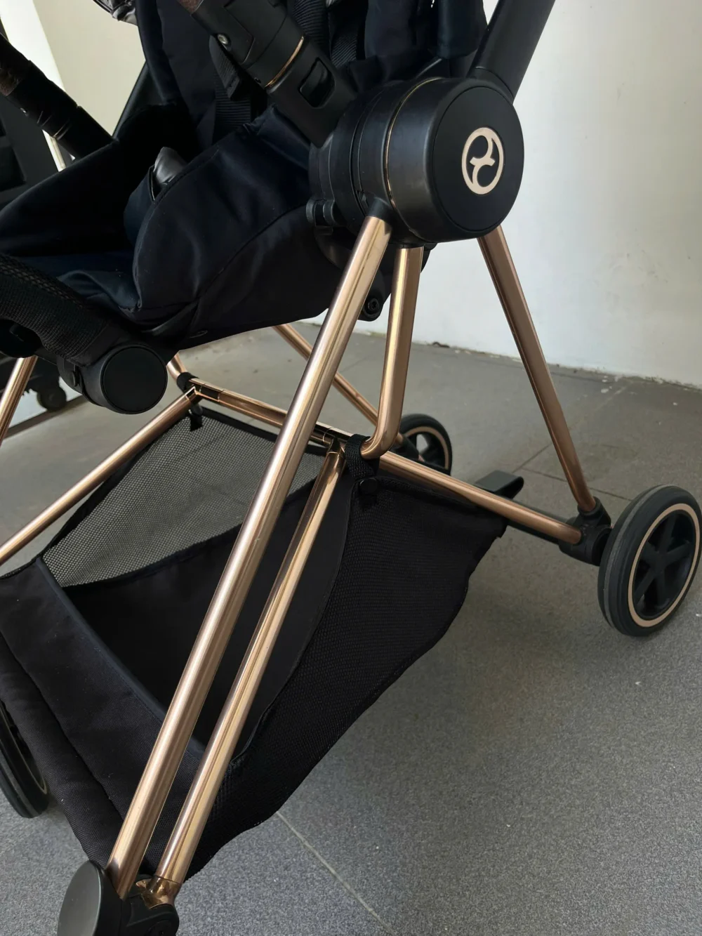 Xe đẩy Cybex mios 2 màu đen khung rose gold (kèm sẵn bọc tay cầm xe đẩy) / 2 - Ảnh 17