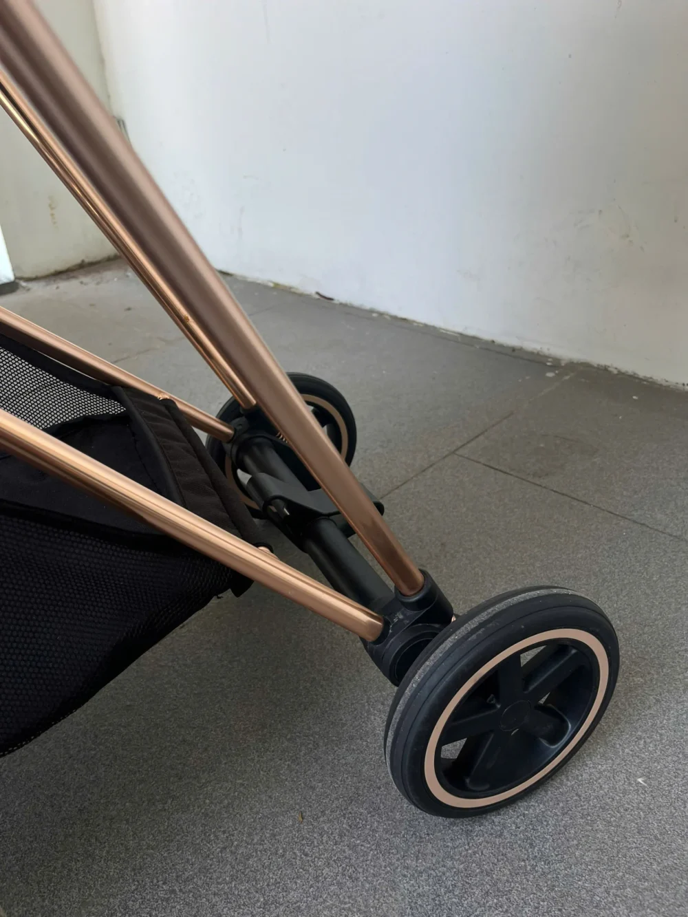 Xe đẩy Cybex mios 2 màu đen khung rose gold (kèm sẵn bọc tay cầm xe đẩy) / 2 - Ảnh 18