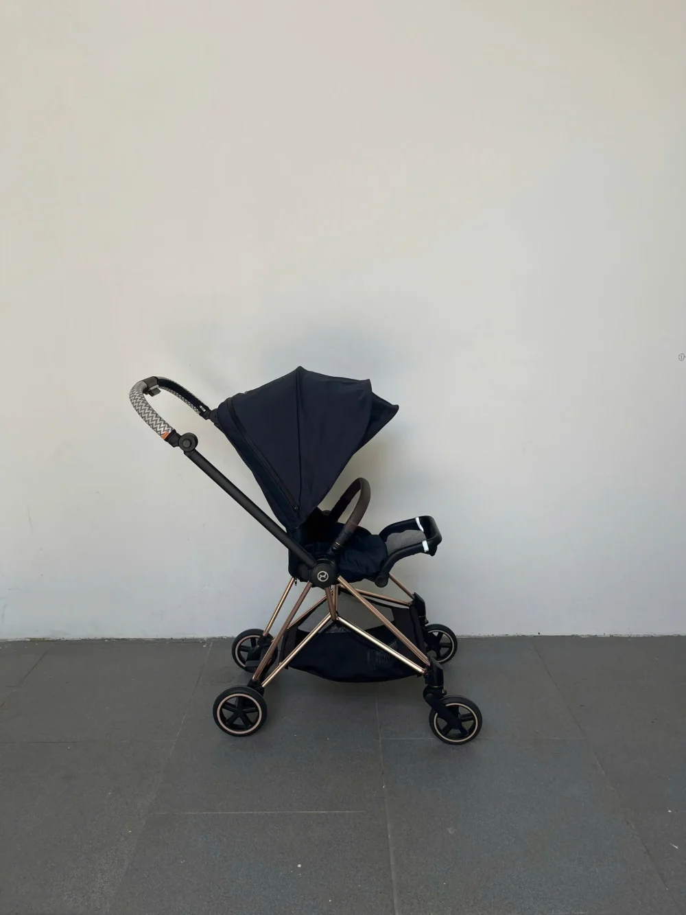 Xe đẩy Cybex mios 2 màu đen khung rose gold (kèm sẵn bọc tay cầm xe đẩy) 0-4 tuổi - Ảnh 9