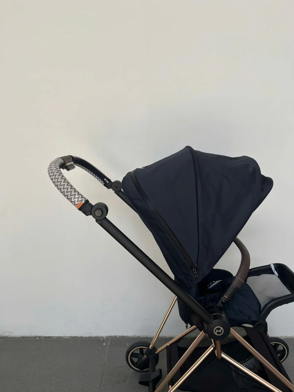 Xe đẩy Cybex mios 2 màu đen khung rose gold (kèm sẵn bọc tay cầm xe đẩy) 0-4 tuổi - Ảnh 10