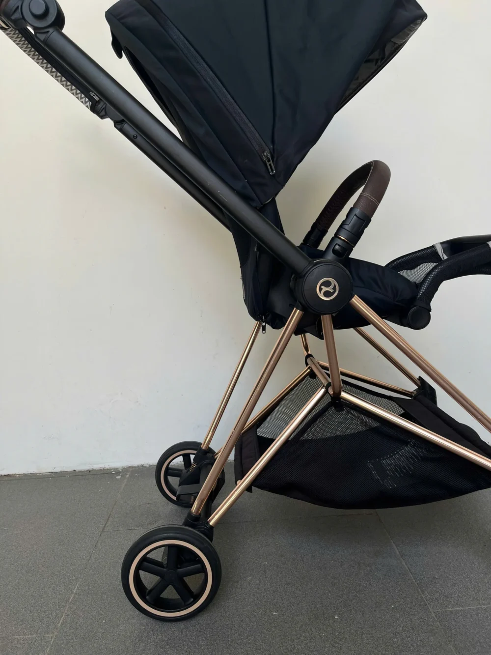 Xe đẩy Cybex mios 2 màu đen khung rose gold (kèm sẵn bọc tay cầm xe đẩy) 0-4 tuổi - Ảnh 13