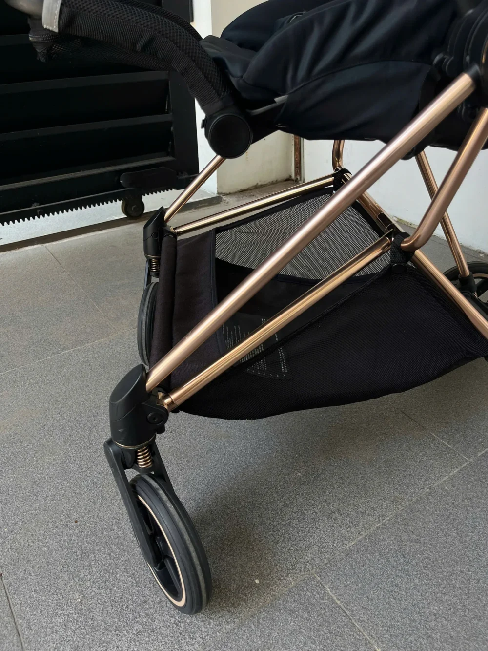 Xe đẩy Cybex mios 2 màu đen khung rose gold (kèm sẵn bọc tay cầm xe đẩy) 0-4 tuổi - Ảnh 6