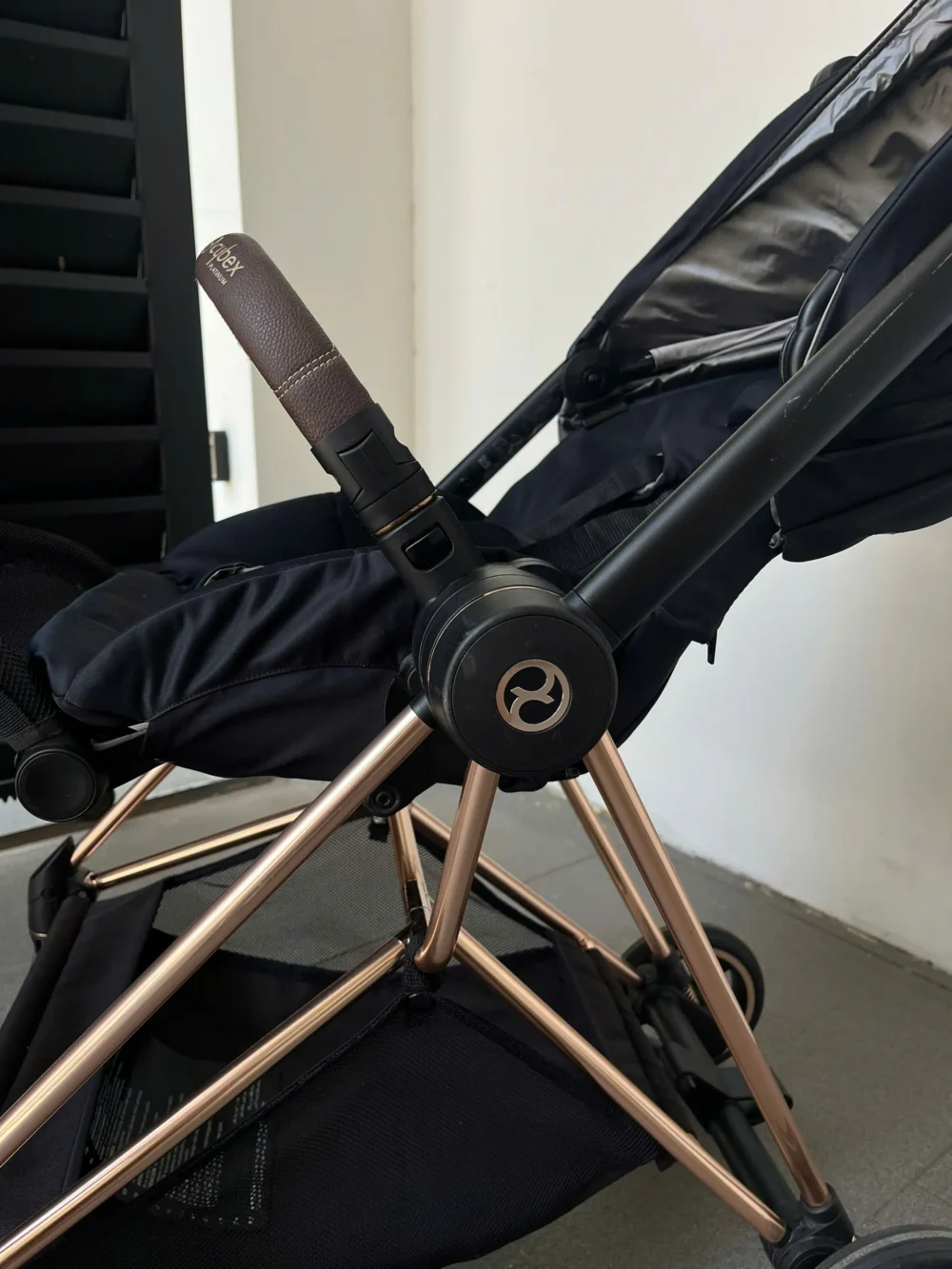 Xe đẩy Cybex mios 2 màu đen khung rose gold (kèm sẵn bọc tay cầm xe đẩy) 0-4 tuổi - Ảnh 8