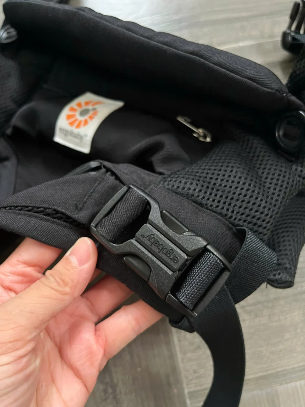 Địu Ergobaby Omni 360 cool air màu đen 0-4 tuổi - Ảnh 2