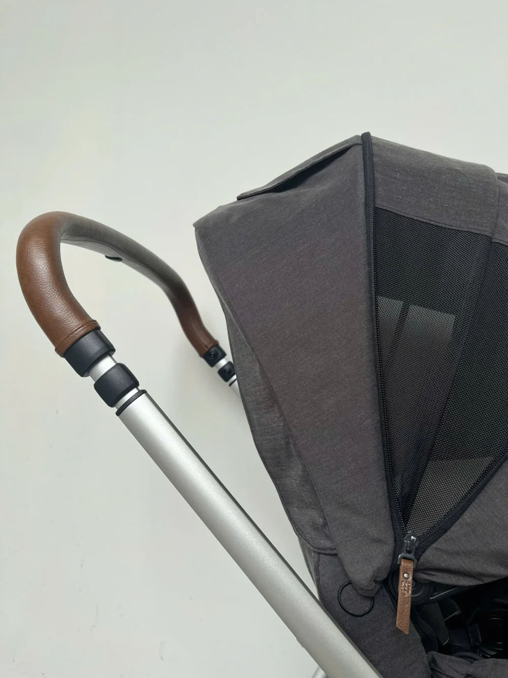 Xe đẩy Nuna triv màu xám đậm khung bạc 0-4 tuổi - Ảnh 24