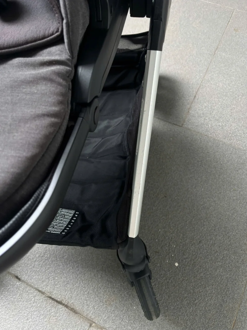 Xe đẩy Nuna triv màu xám đậm khung bạc 0-4 tuổi - Ảnh 15