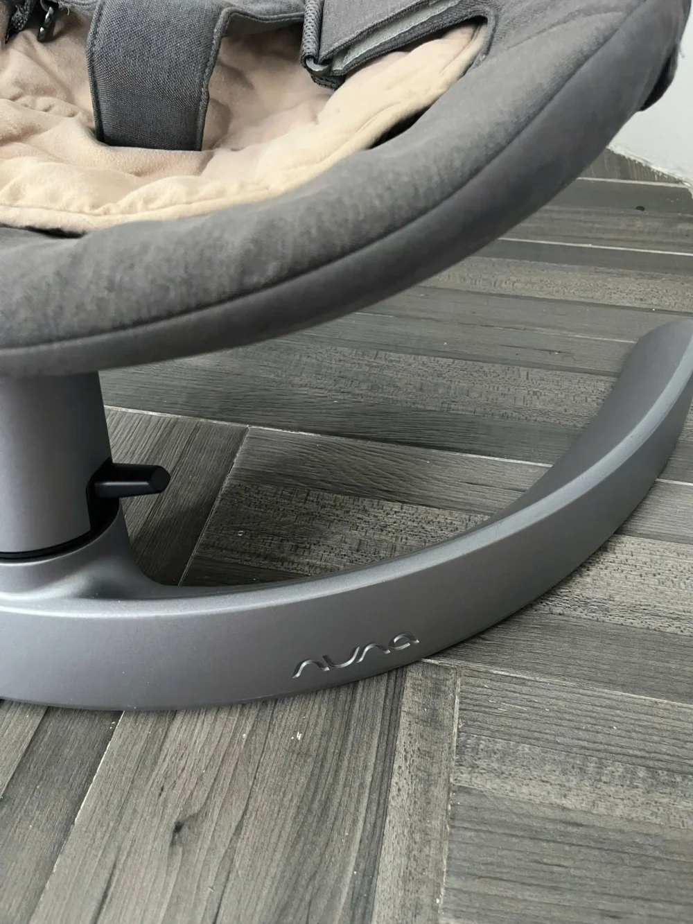 Nôi nuna leaf curv màu xám lót be kèm thanh đồ chơi 0-60kg - Ảnh 35