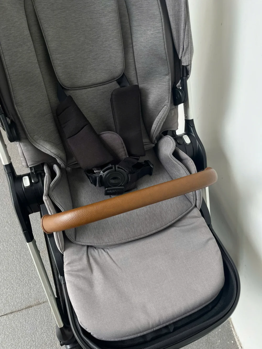 Xe đẩy Nuna triv màu xám nhạt khung bạc 0-4 tuổi - Ảnh 17