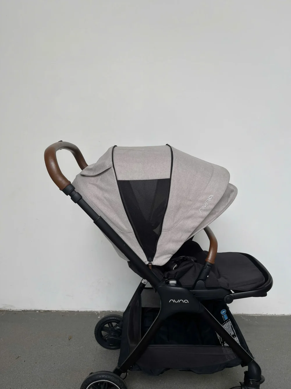 Xe đẩy Nuna triv màu xám nhạt khung đen 0-4 tuổi - Ảnh 11