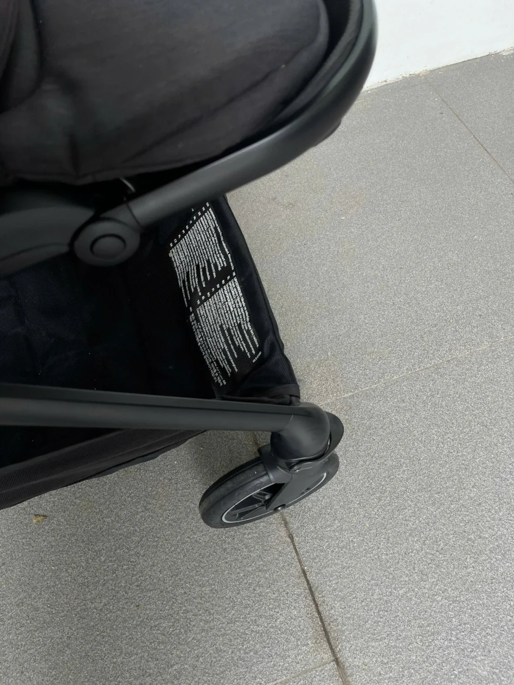 Xe đẩy Nuna triv màu xám nhạt khung đen 0-4 tuổi - Ảnh 15