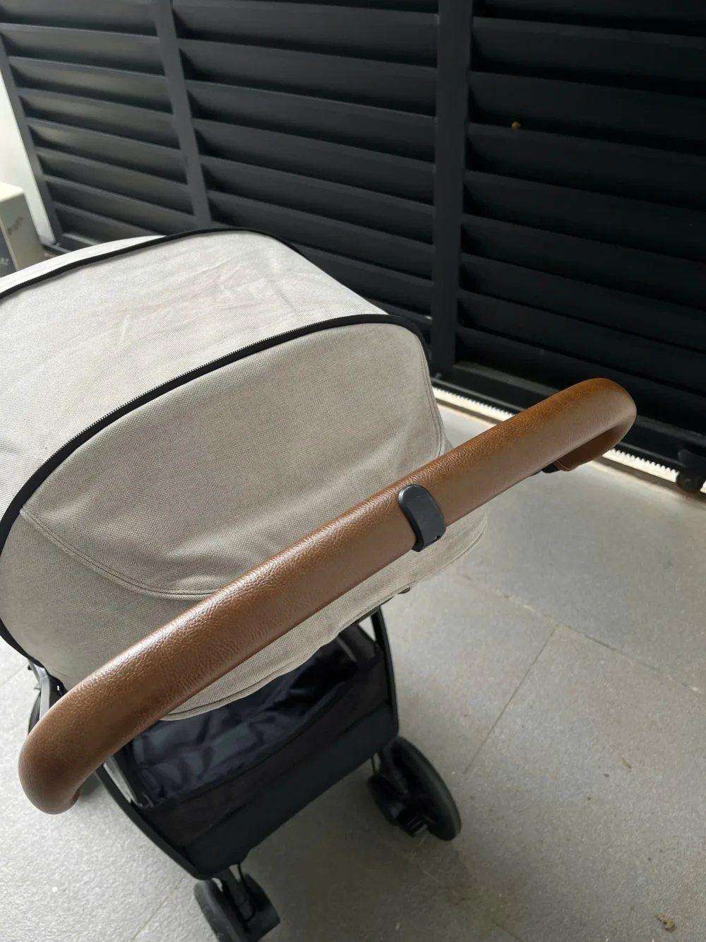 Xe đẩy Nuna triv màu xám nhạt khung đen 0-4 tuổi - Ảnh 6