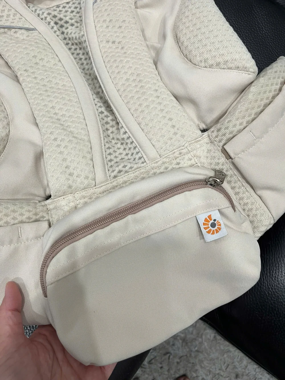 Địu Ergo baby Omni Breeze màu be còn box - Ảnh 14
