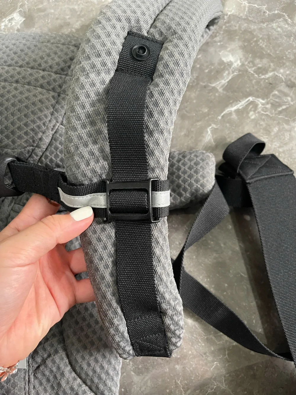 Địu Ergo baby Omni Breeze màu xám đậm (còn box) - Ảnh 10