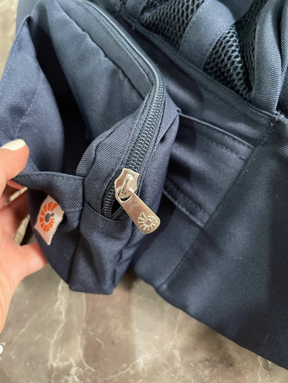 Địu Ergo baby Omni 360 cool air mesh xanh navy sọc hồng (còn box) tặng kèm yếm địu - Ảnh 22