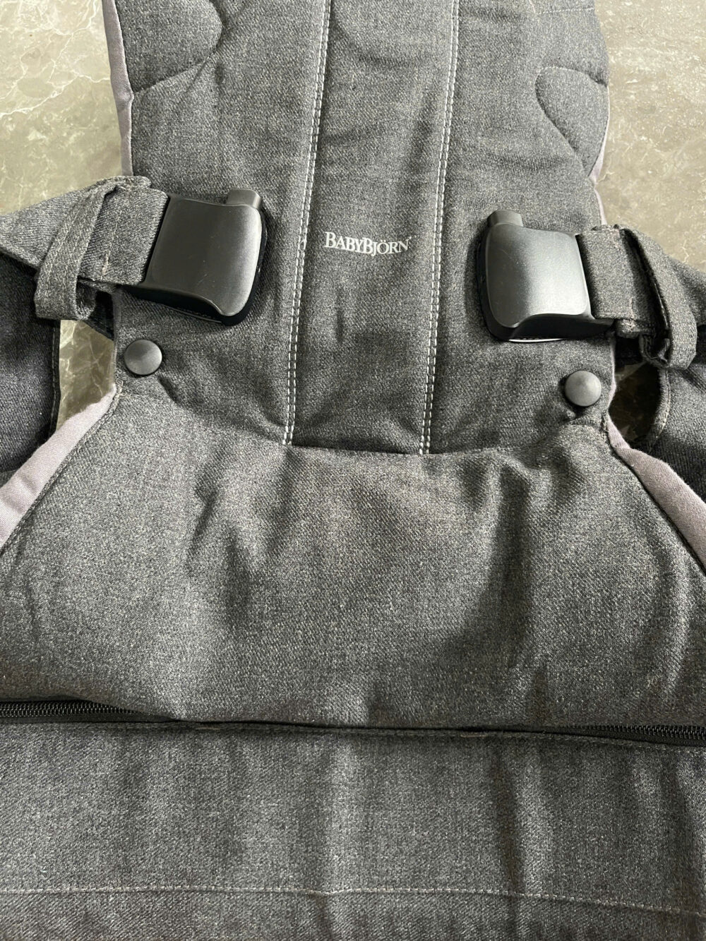 Địu Baby bjorn one cotton mix màu denim grey x cotton grey (còn box) 0-4 tuổi - Ảnh 4