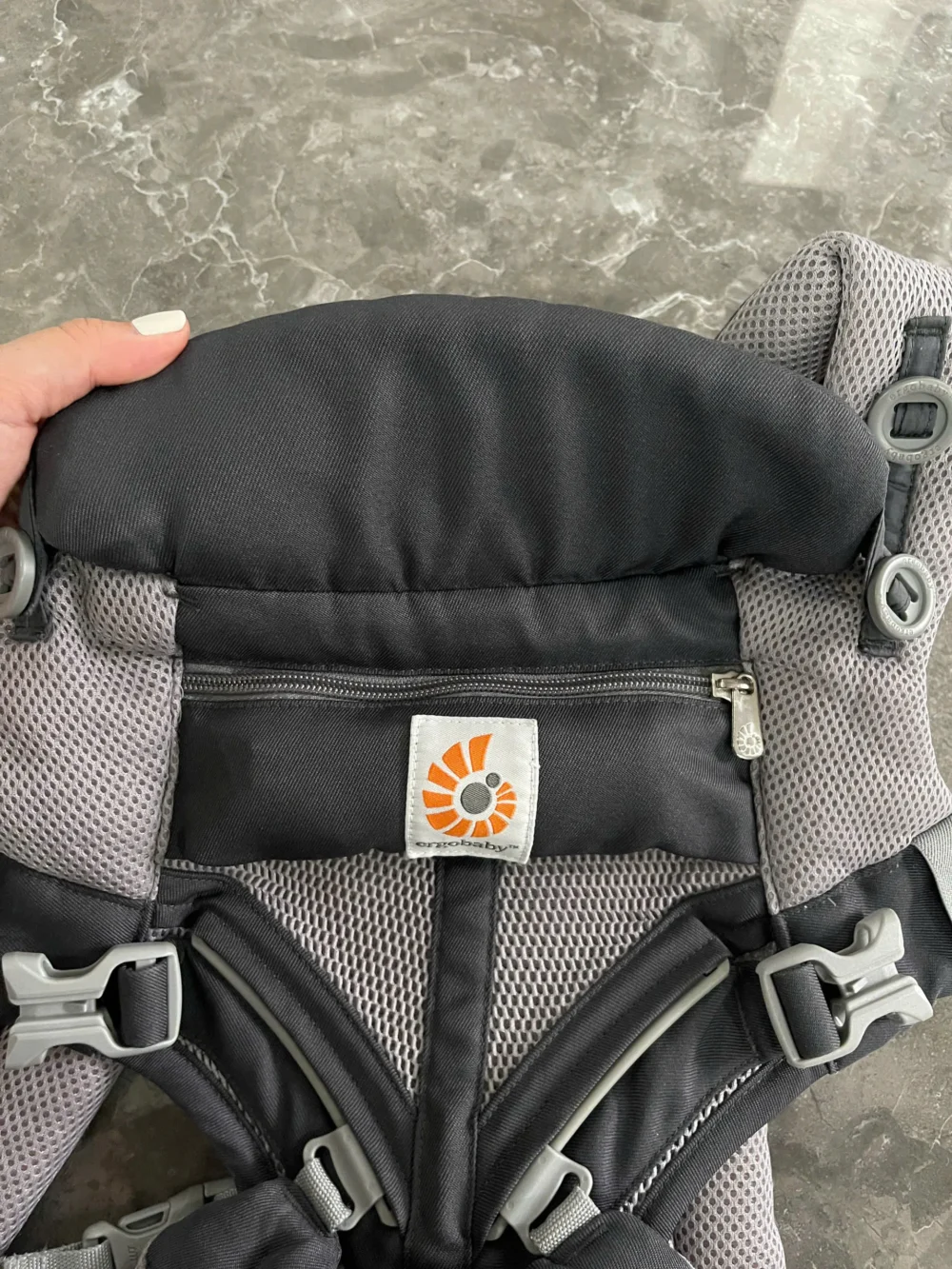 Địu Ergo baby Omni 360 cool air mesh màu xám phối (còn box) - Ảnh 18